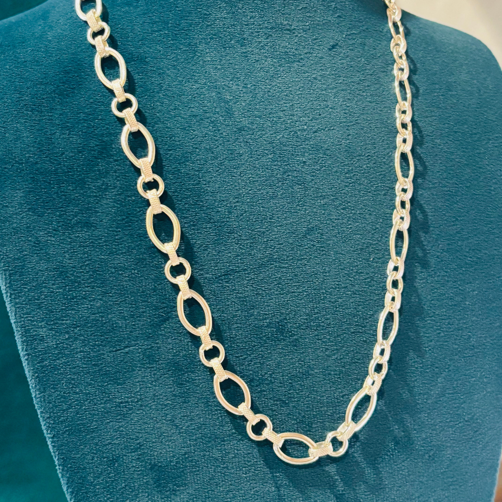 Silver Man's Hollow Chain