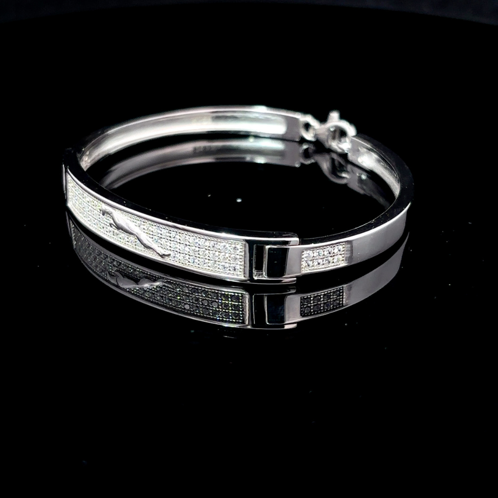 Juguar Symbol Baby Bracelat