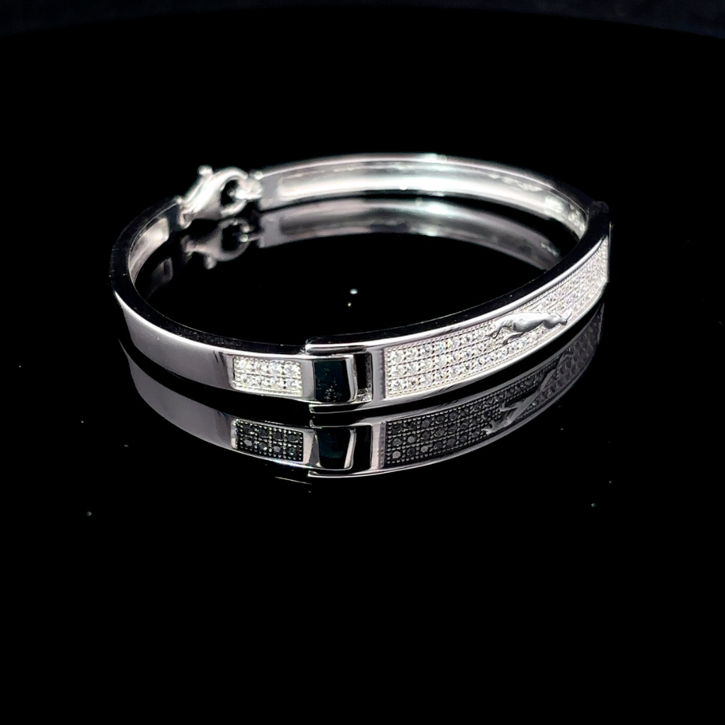 Juguar Symbol Baby Bracelat